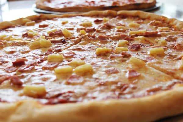 hawaiian pizza