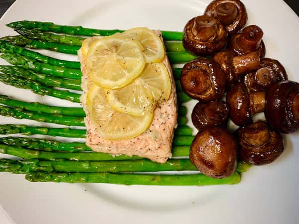 salmon with asparagus and mushrooms