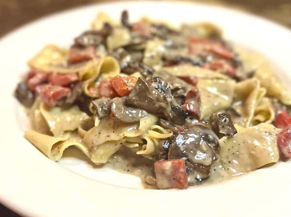 Mushroom and Red Bell Pepper Alfredo