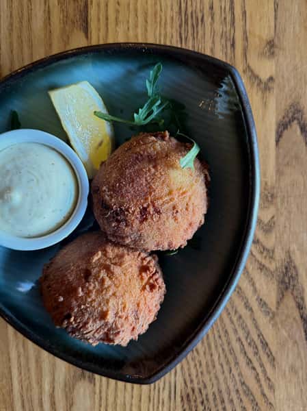 Den's Crab Cakes