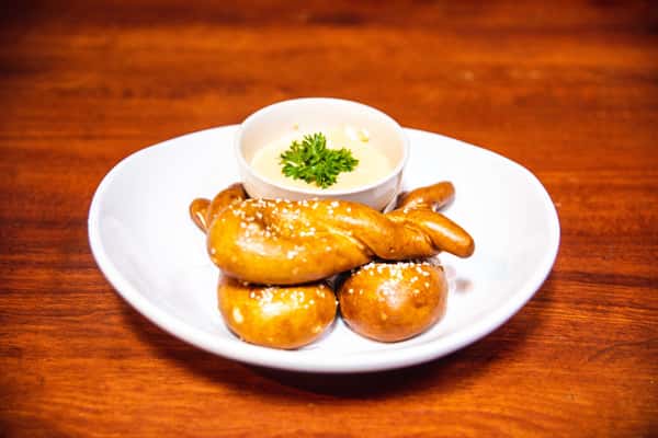 Fresh Baked Pretzel Bites
