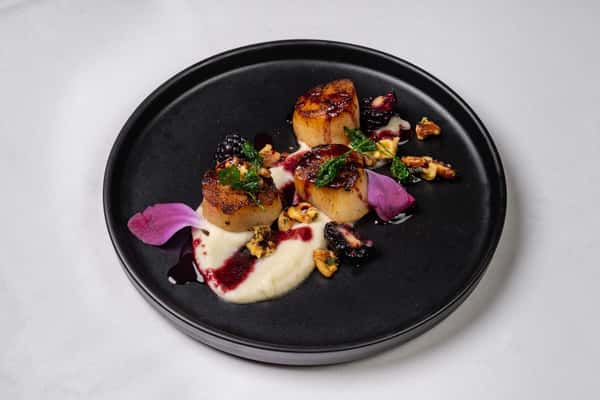 Hokkaido (Japan) Sea Scallops