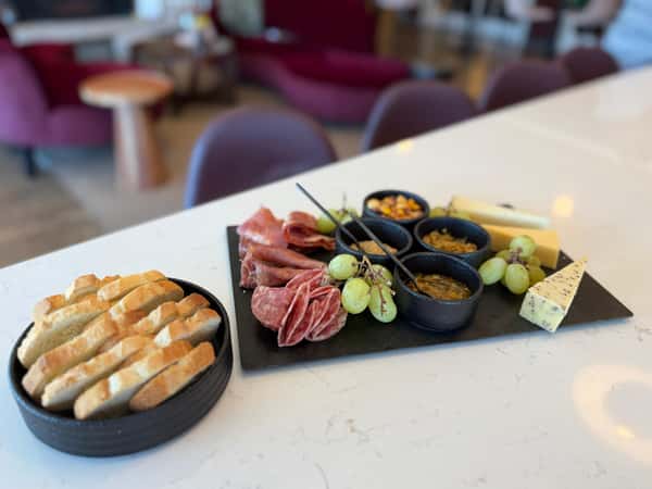 4 oz Cheese & Charcuterie