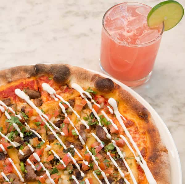 pizza and cocktail 