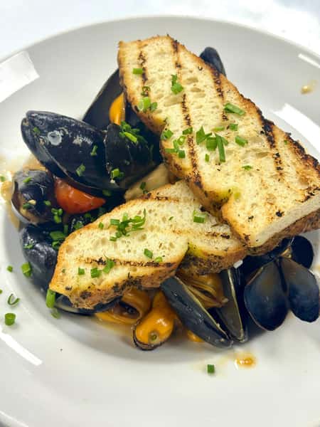 Flexed Mussels