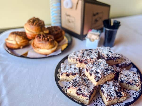 Dozen Pastry