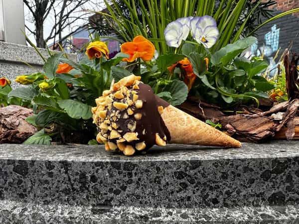 Butter & Cream - Mini Sundae Cone (Drumstick)