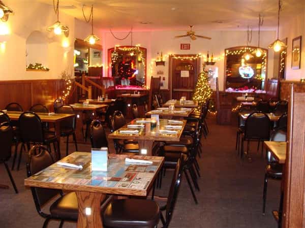 Dining area with Christmas decorations