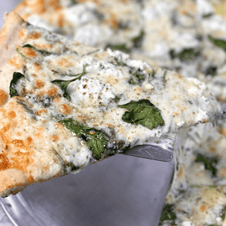 Spinach Ricotta Pizza 18'