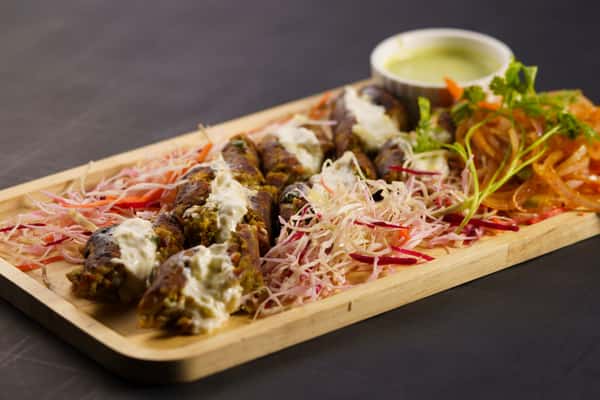 delicious-spicy-seekh-kebabs-served-with-tangy