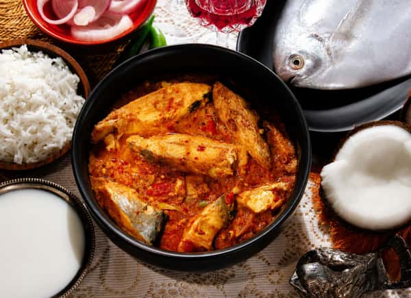 popmenu-traditional-indian-fish-curry-