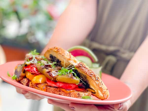 VEGAN DELI