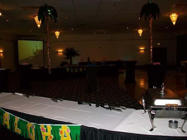 Interior of primo with palm tree decorations