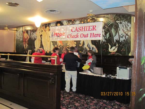 Rose Pictures of auction set up