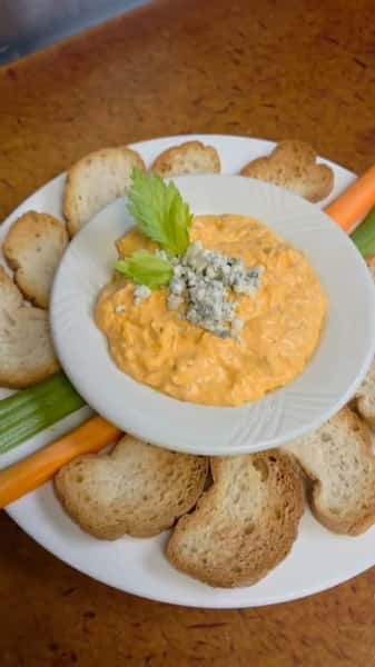 Did you know we have an awesome Buffalo Chicken Dip on the menu?! 

Our homemade dip is garnished with gorgonzola and homemade crostini bread! 

Try some tonight! 

#homemadedip #buffalochickendip #buffalochicken #goodfood