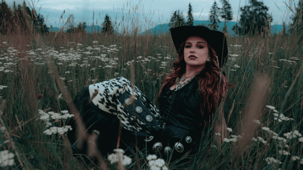 Zero Mile Presents: Noeline Hofmann | Smith's Olde Bar- Music Room