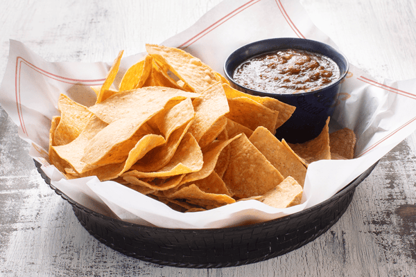 CHIPS Y SALSA