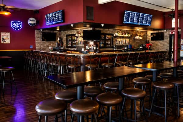 stevie's bar and gril