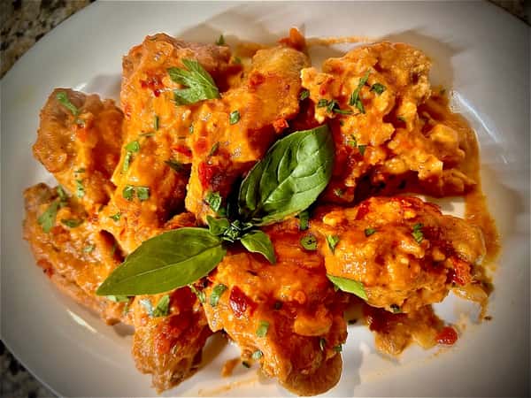 Spicy Vodka Wings (8)