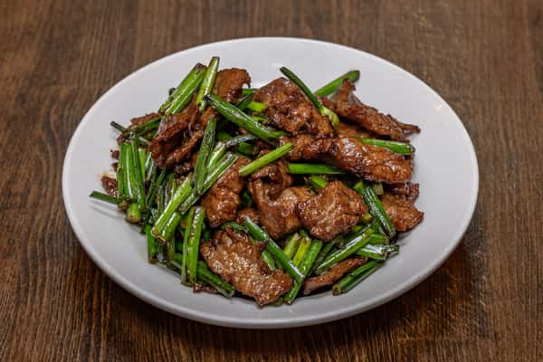 Sliced Beef with Chive Flower