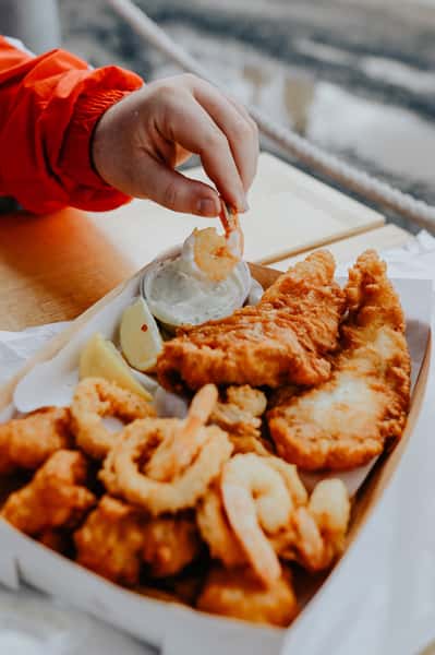 Fried shrimp and chicken strips with dipping sauce