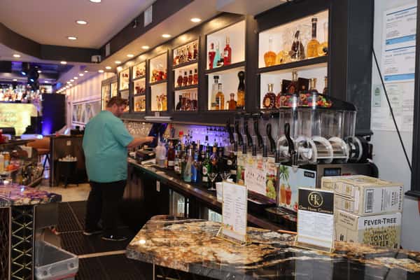 Bar