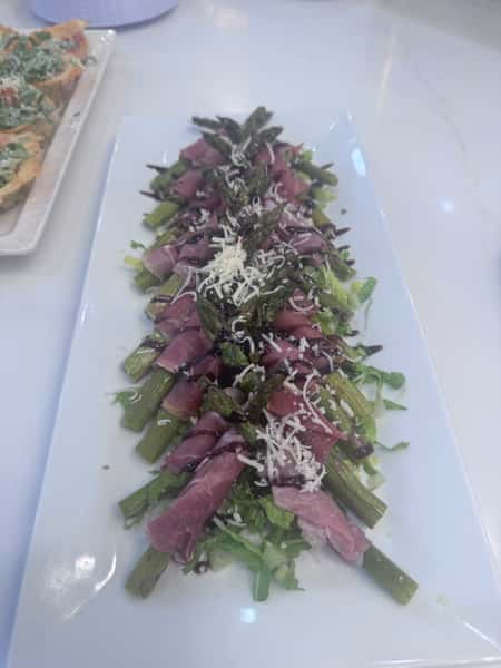 Asparagus Wrapped with Prosciutto or Beef