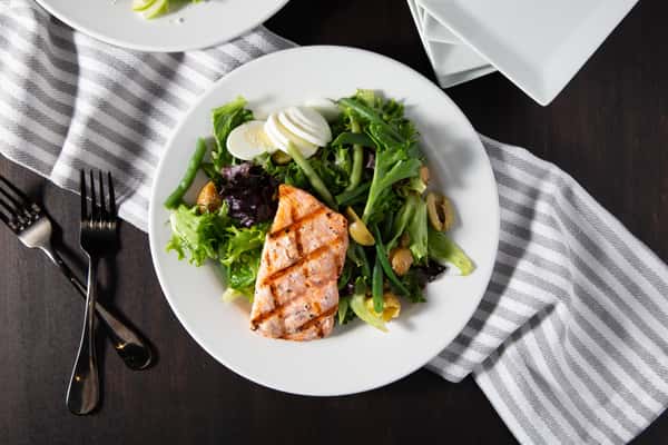 GaelsPublicHouse_SalmonSalad - 6