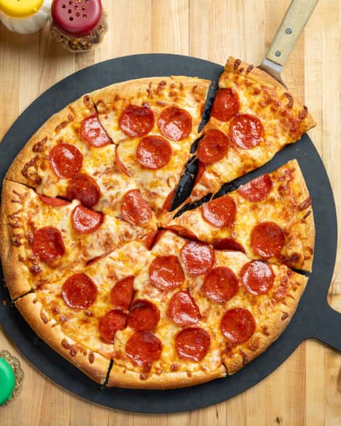 Short Pan Pizza
