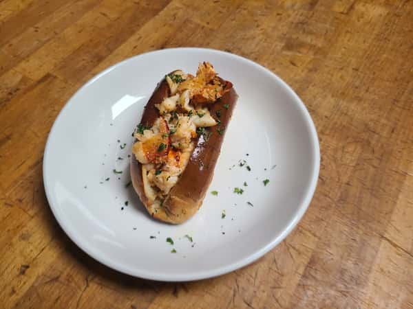 Lobster Roll- Connecticut Roll