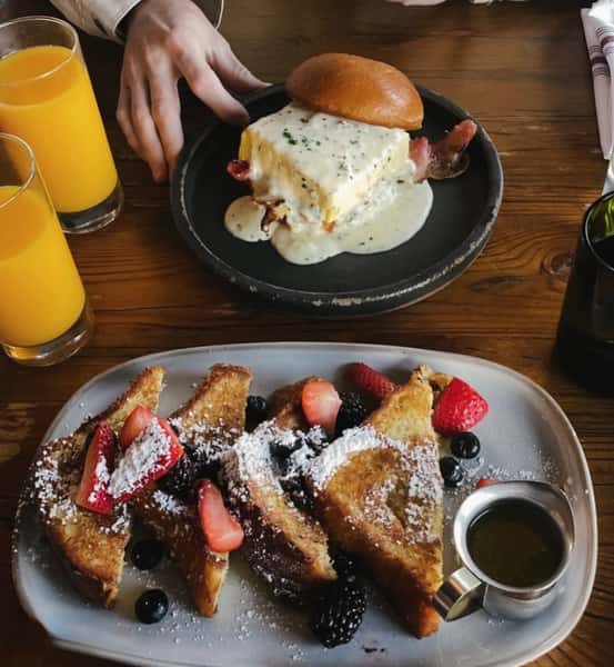 BLACK SHEEP FRENCH TOAST