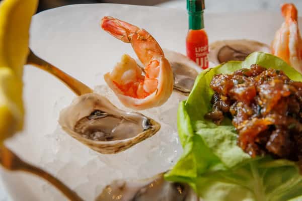 Chilled Oysters & Shrimp Platter