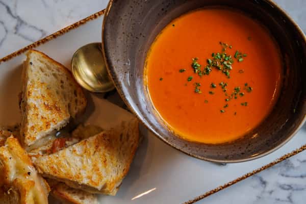 Roasted Tomato Bisque