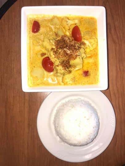 27. Yellow Curry* (V)