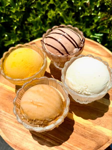 Mango, milk chocolate, vanilla, dulce-de-leche