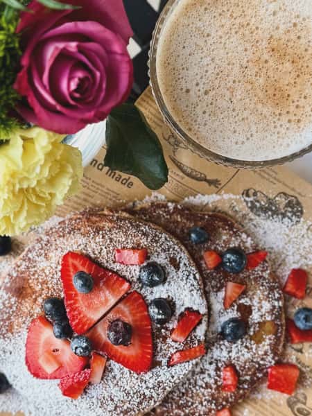 Pancake with berries