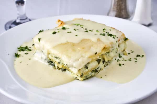 Spinach Lasagna with Alfredo Sauce