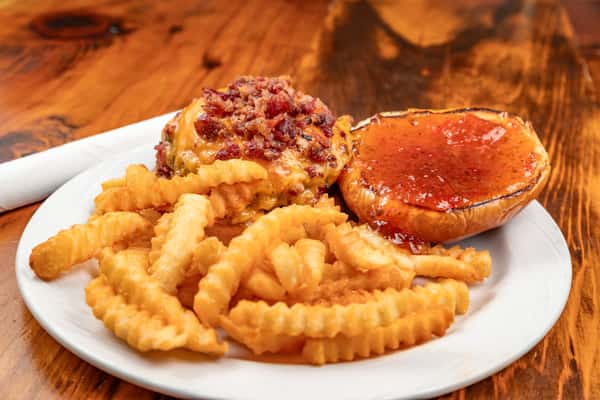 Bacon Pimento Cheeseburger