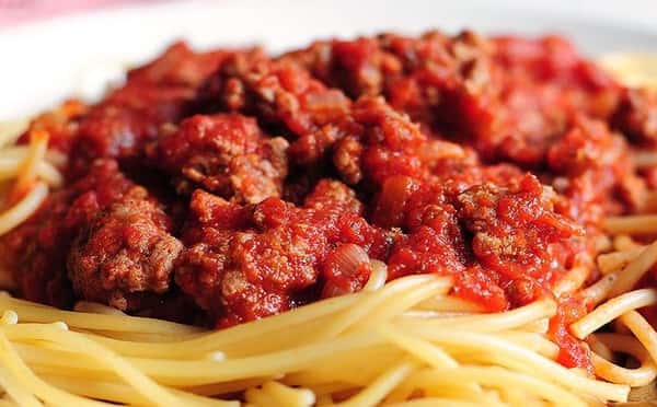 LARGE SPAGHETTI WITH MEAT SAUCE