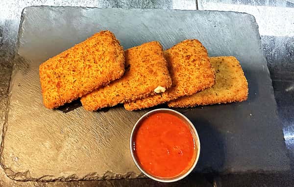 Fried Mozz.JPG