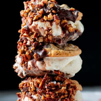 cookie sandwich stacked
