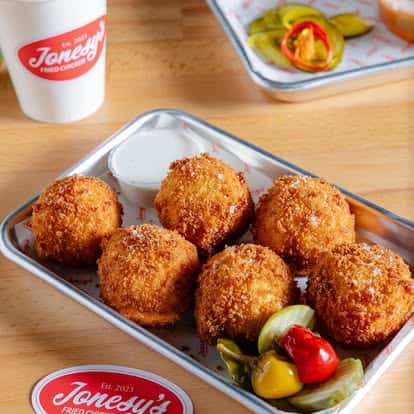Fried Mac 'N Cheese Balls