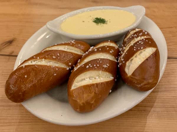 Pretzels With Warm Beer Cheese