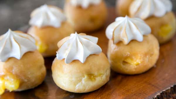Mini Lemon Meringue Beignet
