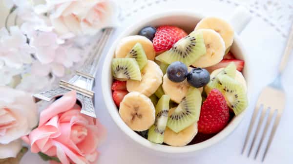 Fresh Fruit Bowl & Yogurt + Granola
