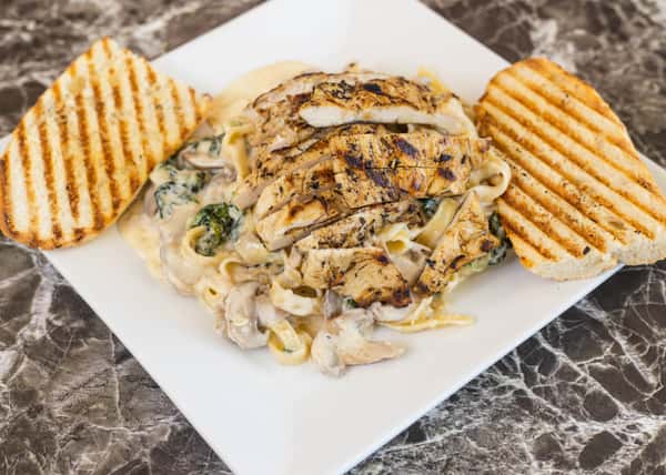 Chicken Alfredo Pasta
