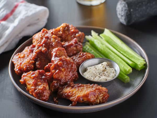 HONEY GARLIC BONELESS WINGS 10 CT