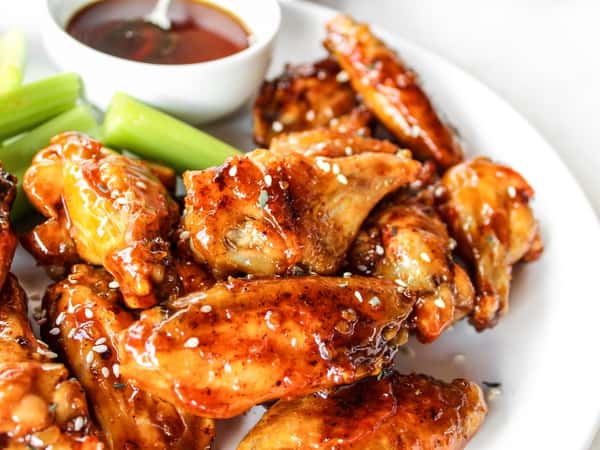 HONEY GARLIC BONE IN WINGS 10 CT