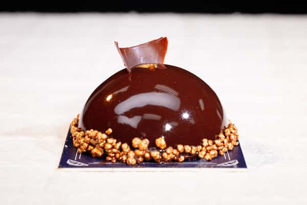CHOC. MOUSSE DOME.