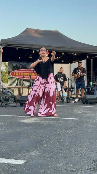 Mia hula